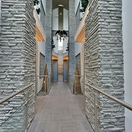 Levin Karhunvartija 12 - Including Final Cleaning, Sauna, Fireplace, Skiroom And Gym Levi